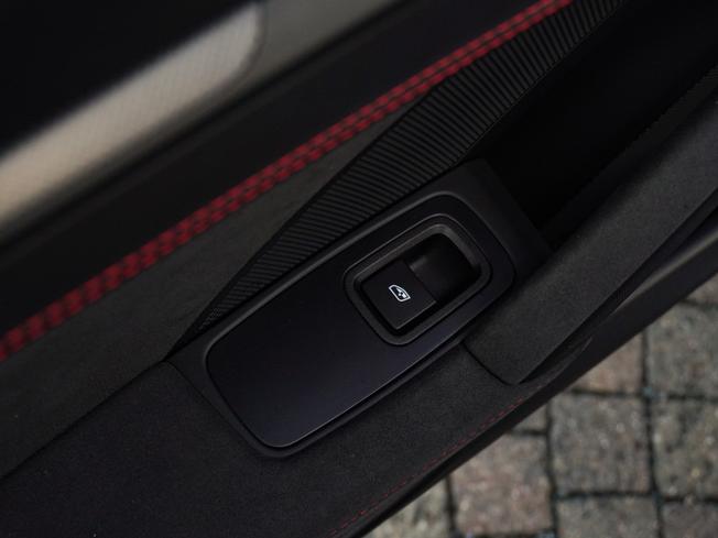 PORSCHE 911 Photo 28
