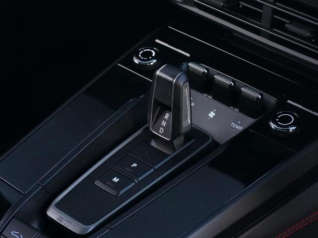 PORSCHE 911 Photo 32