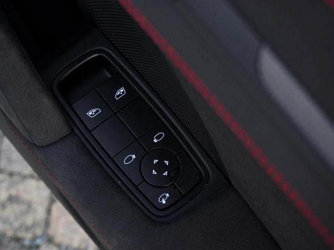 PORSCHE 911 Photo 39