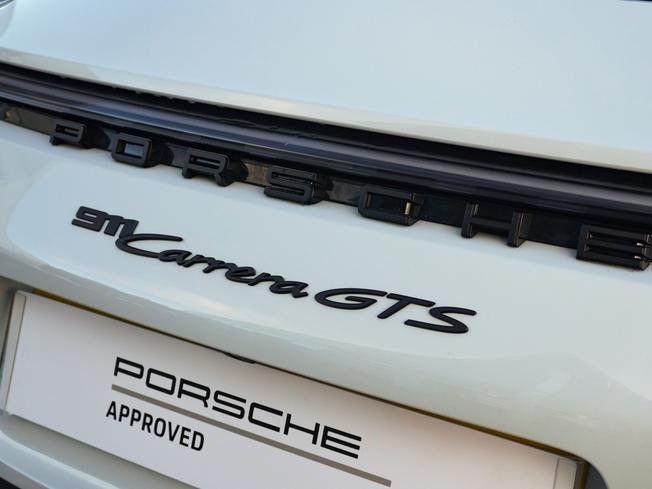 PORSCHE 911 Photo 48