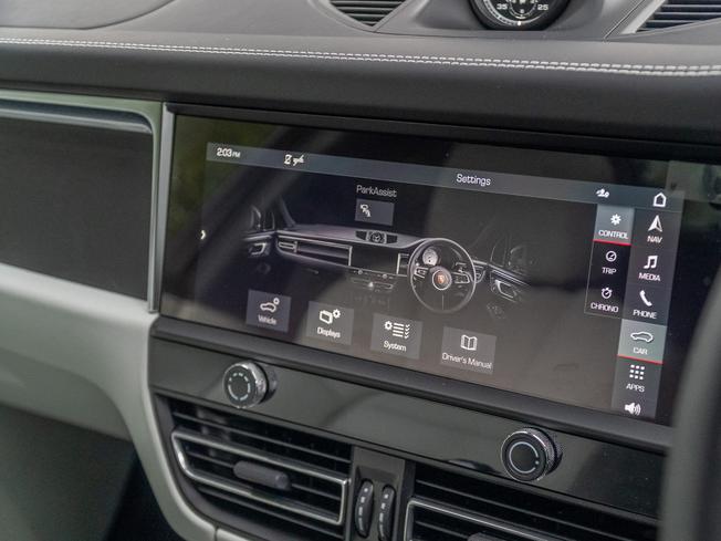 PORSCHE Macan Photo 23