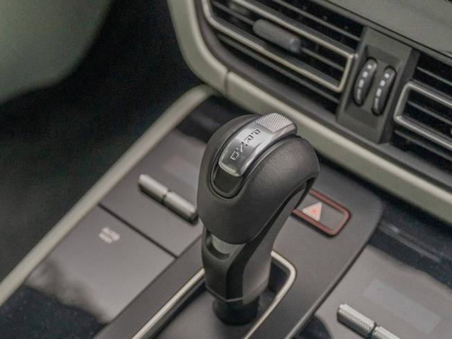 PORSCHE Macan Photo 24