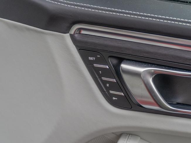 PORSCHE Macan Photo 28