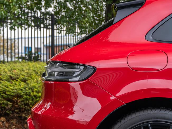 PORSCHE Macan Photo 35