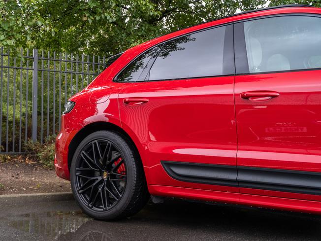 PORSCHE Macan Photo 40