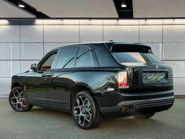 Rolls-Royce Cullinan Photo 2