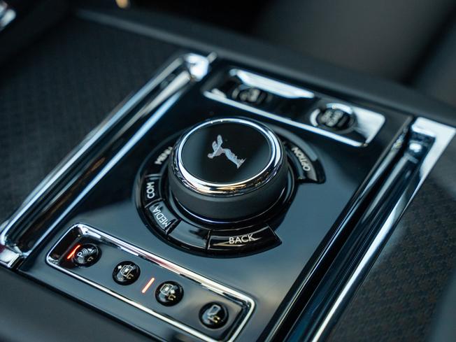 Rolls-Royce Cullinan Photo 23