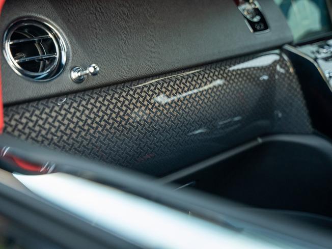 Rolls-Royce Cullinan Photo 32