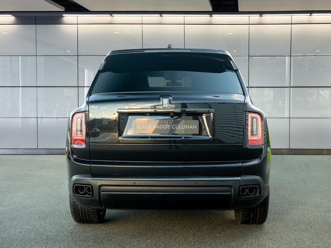 Rolls-Royce Cullinan Photo 9