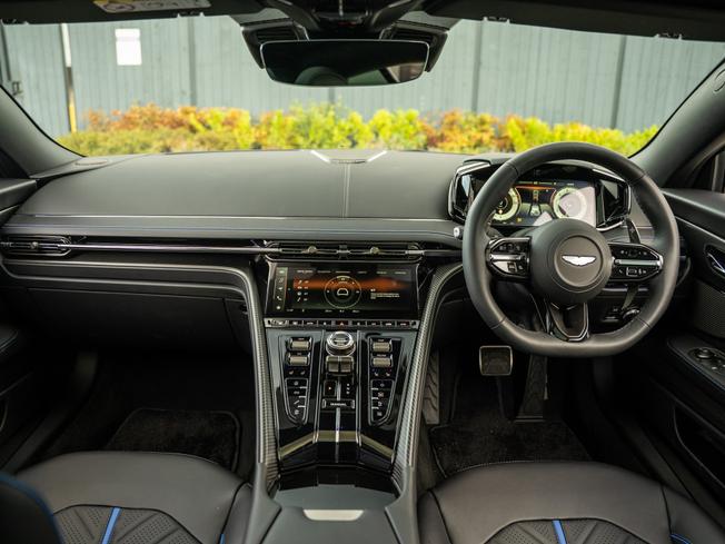 Aston Martin DB12 S Coupe Photo 10