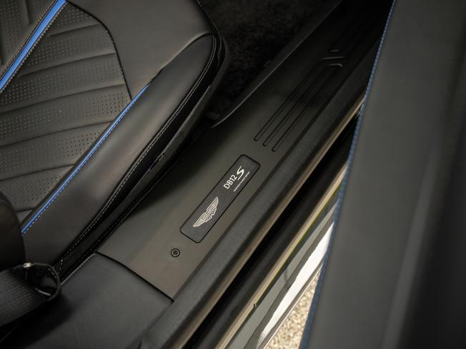 Aston Martin DB12 S Coupe Photo 19