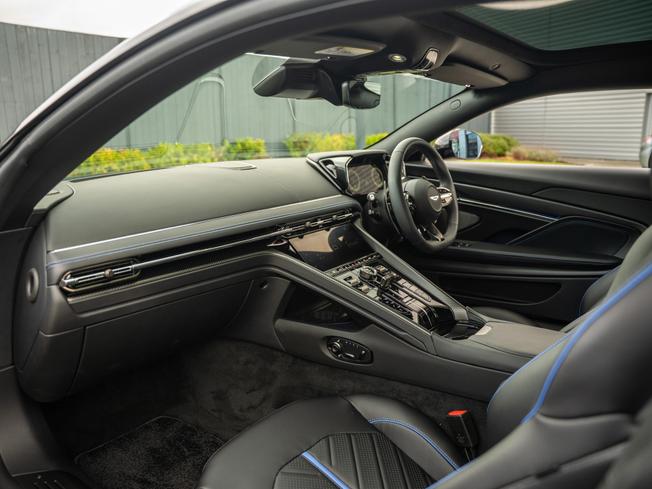 Aston Martin DB12 S Coupe Photo 31