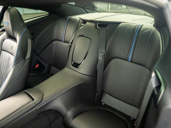 Aston Martin DB12 S Coupe Photo 32