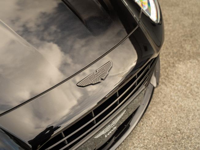 Aston Martin DB12 S Coupe Photo 43