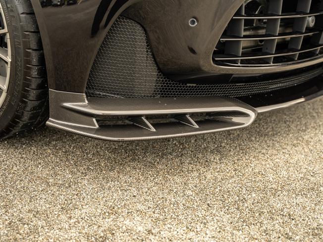 Aston Martin DB12 S Coupe Photo 44