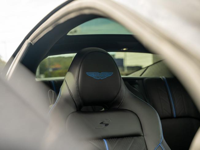 Aston Martin DB12 S Coupe Photo 5