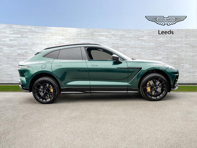 ASTON MARTIN Dbx Photo 35