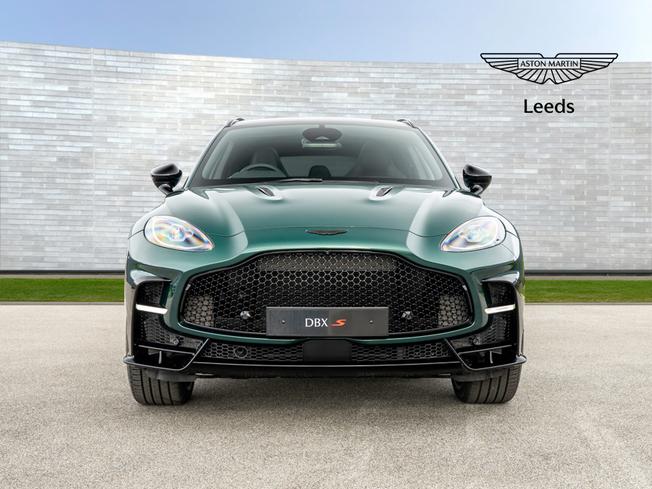ASTON MARTIN Dbx Photo 7