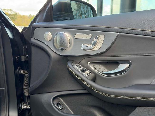 MERCEDES-BENZ C Class Photo 24