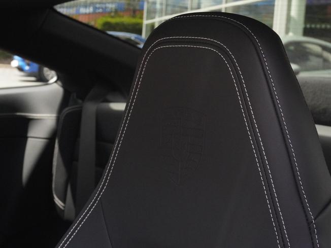Porsche 911 Photo 14