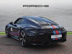 Porsche 911 Photo 2