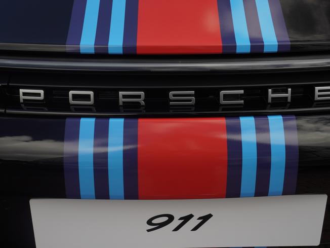Porsche 911 Photo 31