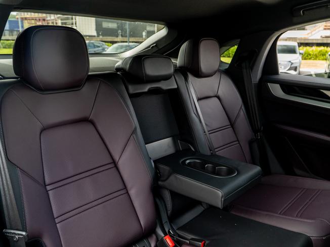 PORSCHE Cayenne Photo 18