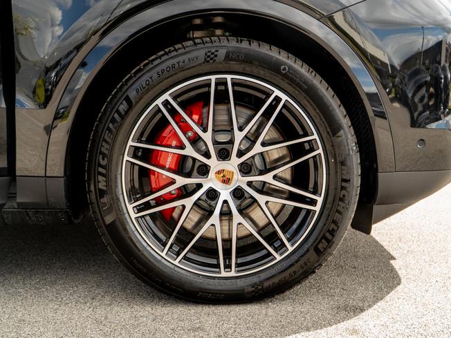 PORSCHE Cayenne Photo 4
