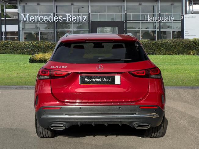 MERCEDES-BENZ GLA Photo 10