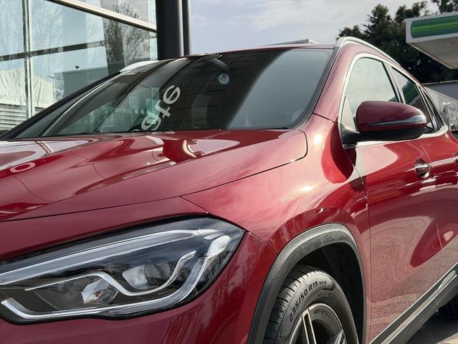 MERCEDES-BENZ GLA Photo 11