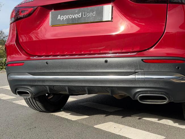 MERCEDES-BENZ GLA Photo 18