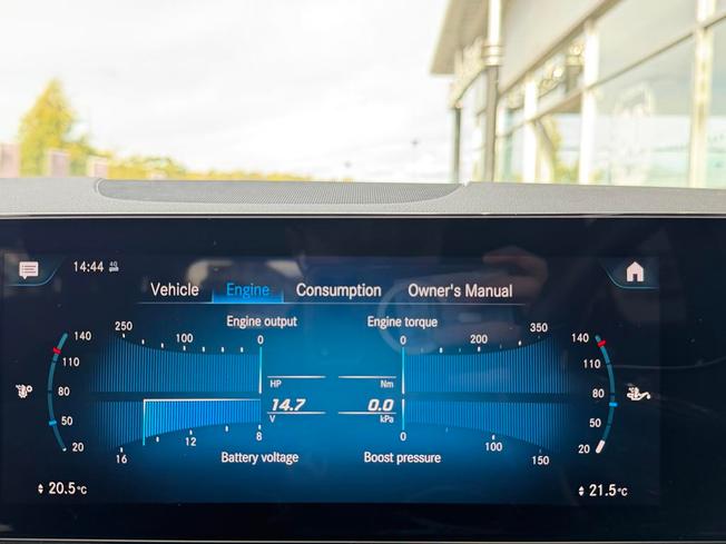 MERCEDES-BENZ GLA Photo 22