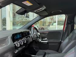 MERCEDES-BENZ GLA Photo 3
