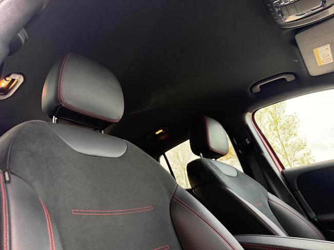 MERCEDES-BENZ GLA Photo 37