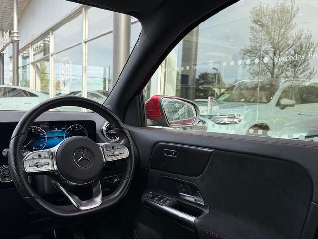 MERCEDES-BENZ GLA Photo 38