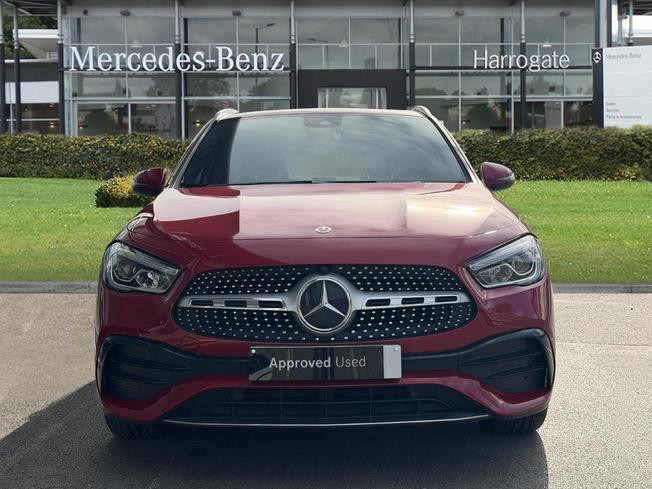 MERCEDES-BENZ GLA Photo 9