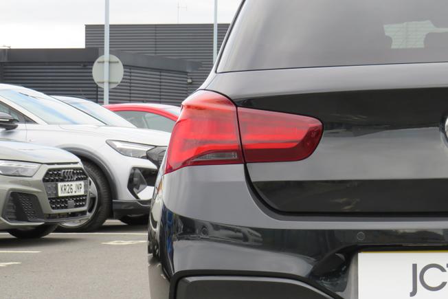 BMW 1 Series Photo 36