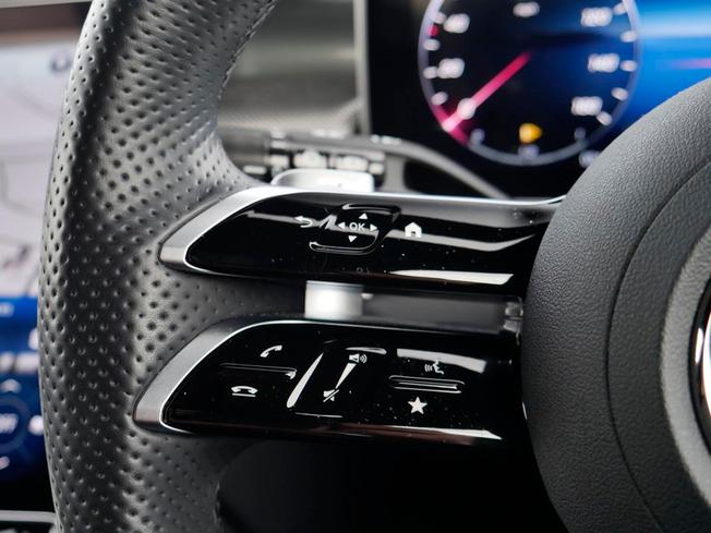 MERCEDES-BENZ Glc Photo 12
