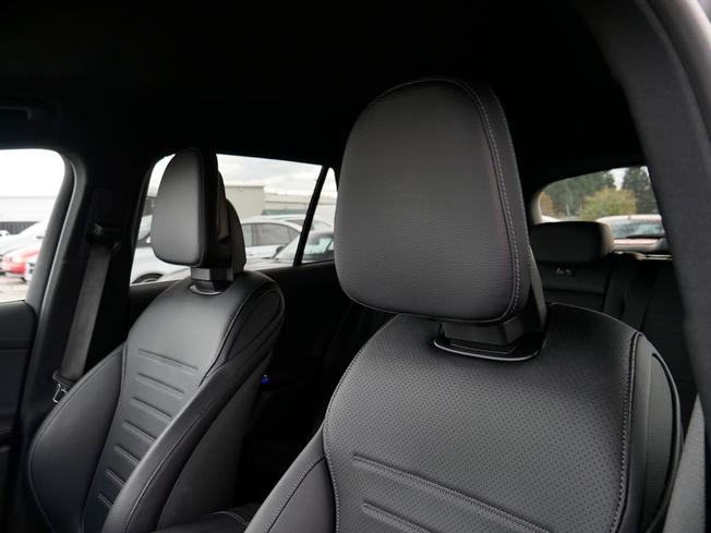 MERCEDES-BENZ Glc Photo 50