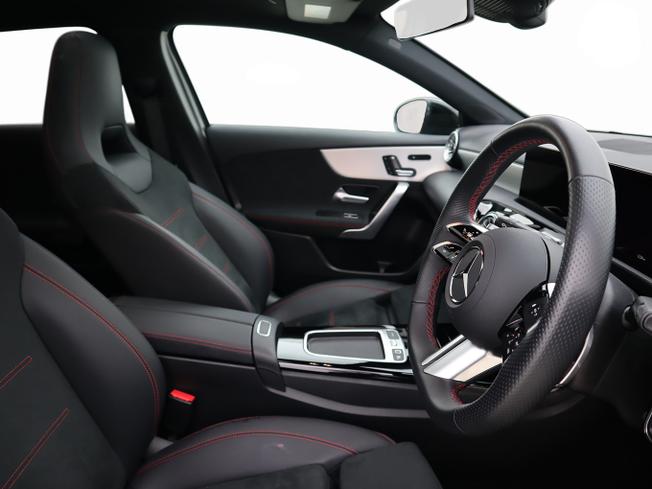 MERCEDES-BENZ A Class Photo 14