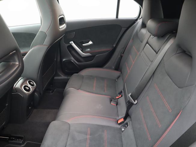 MERCEDES-BENZ A Class Photo 7