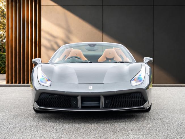FERRARI 488 Photo 7