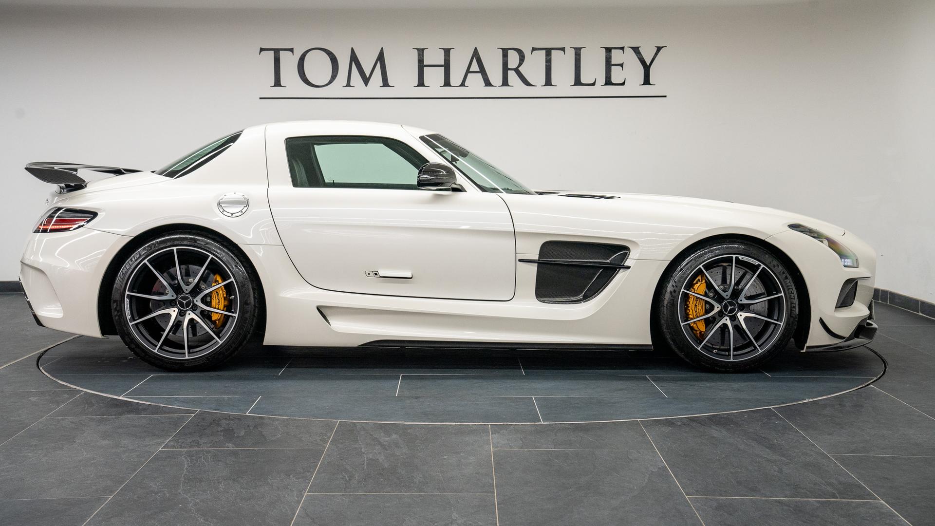 Mercedes-Benz SLS AMG Photo 20265e29-1f91-4120-aeae-cdb3556bf5cd.jpg