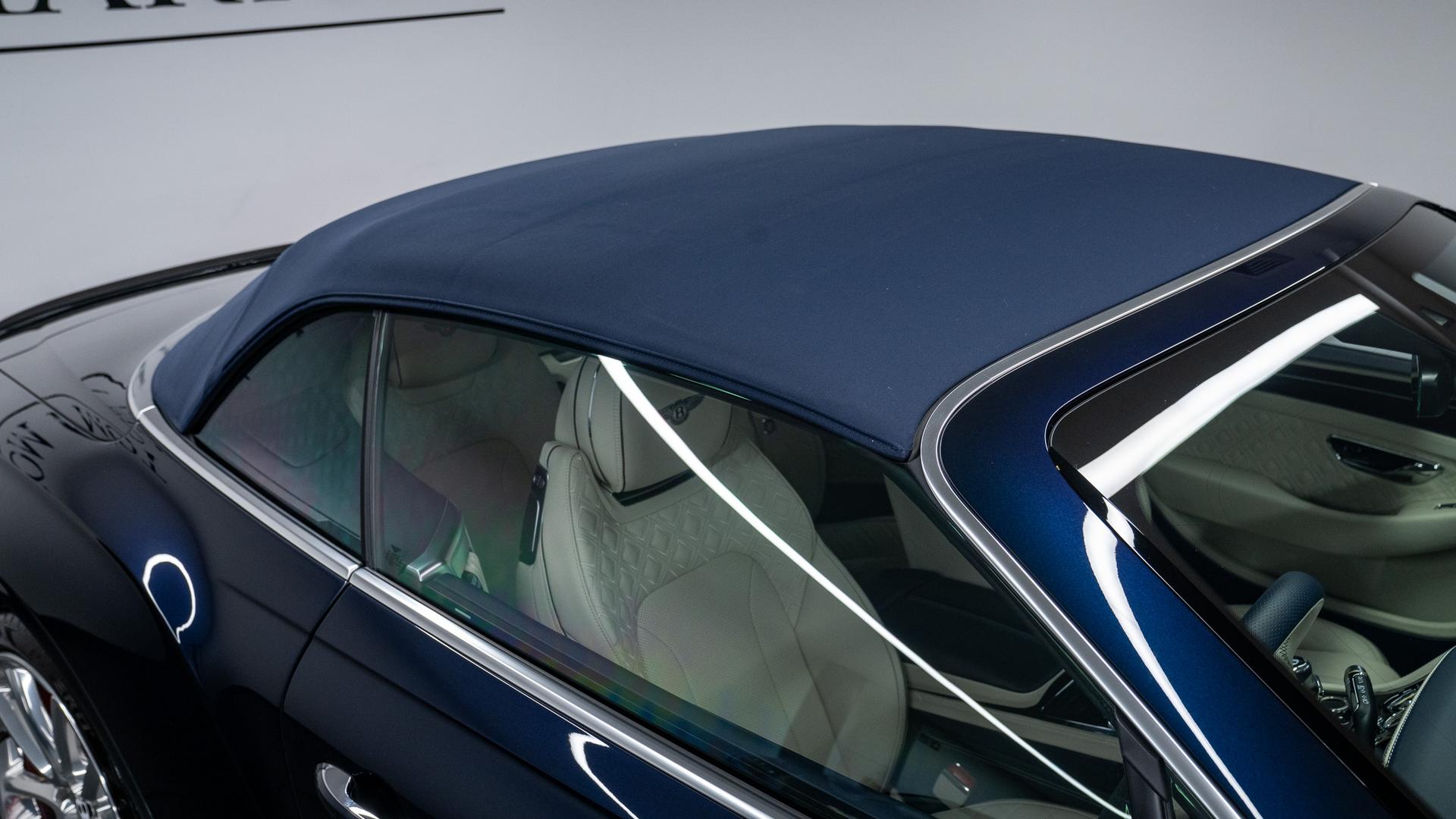 Bentley Continental Photo 2027de4a-abd9-4d1a-93d3-e7b10737a598.jpg