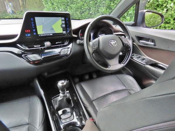 Used Toyota C-HR WM68YHU 3