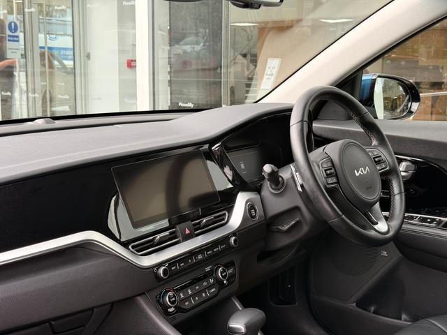 Kia Niro Photo 20383f46-f9da-45a0-bc2c-cf6aee5935f2.jpg