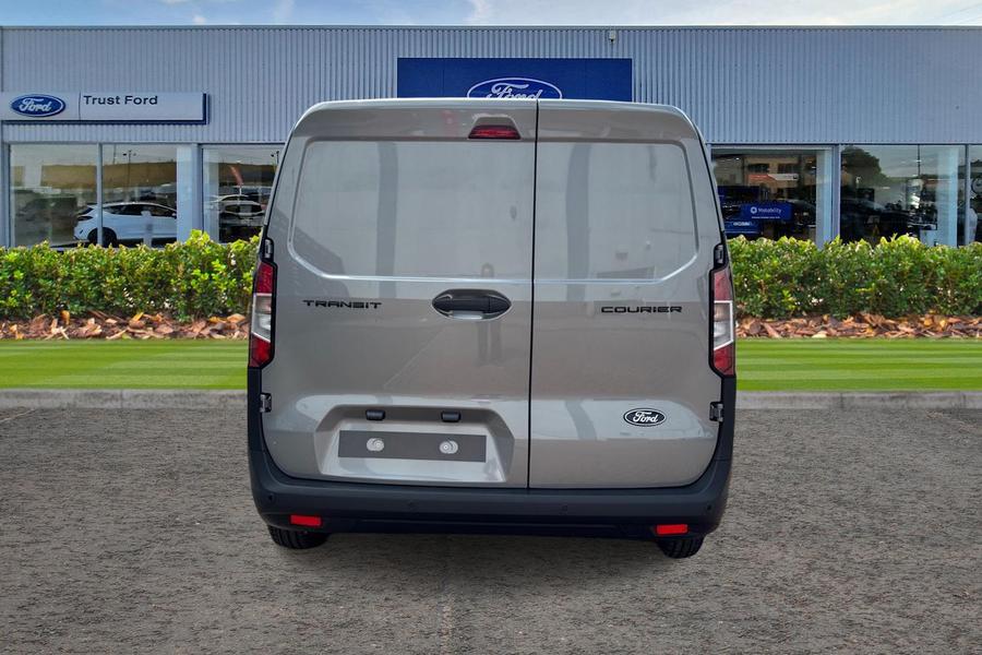 Ford TRANSIT COURIER Photo 20412663-8406-4c9b-939a-283ba4c4ef59.jpg