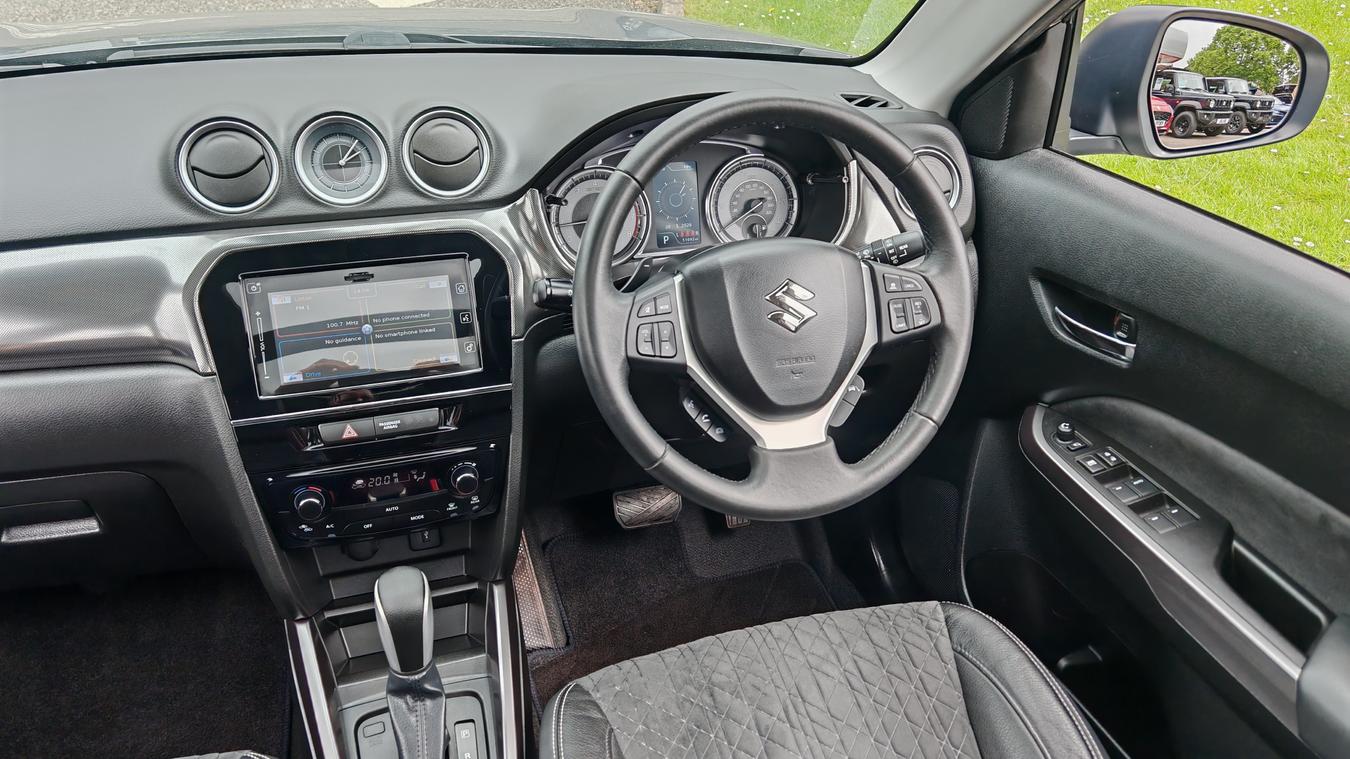 Used Suzuki Vitara BF19XXV 28