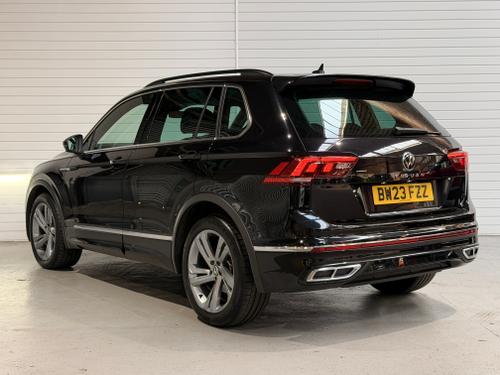 Volkswagen Tiguan Photo 204bd7a4-514f-41b7-86d0-589bf233ddfd.jpeg