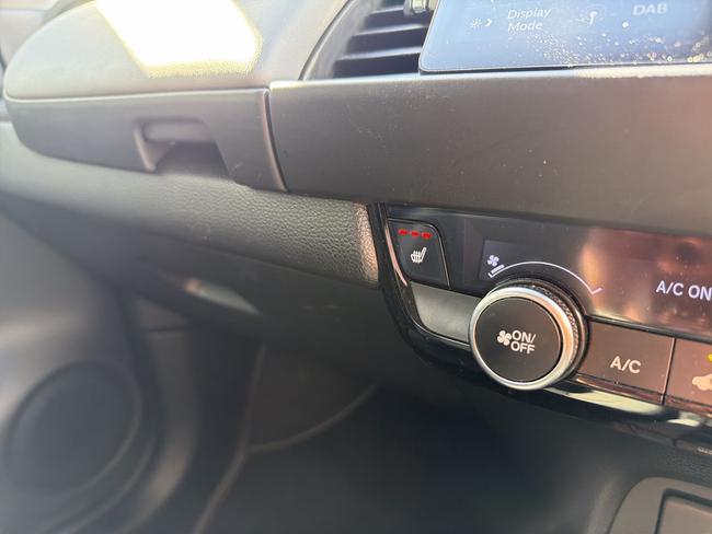 Honda Jazz Photo 204c6b74-0b80-4833-8c5b-f15756effc2a.jpg